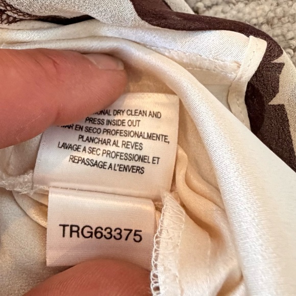 BCBG MAX ARIA 100% Silk Dress Womans SZ 4 V-Neck Maxi Dress Empire Waist Boho - Picture 9 of 16